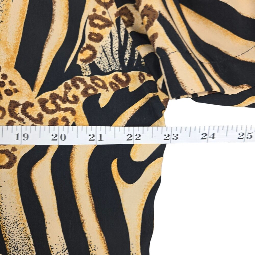 Vintage Le Caviar Womens Medium Blouse Animal Print Short Sleeve Slinky Flowy - Picture 10 of 11